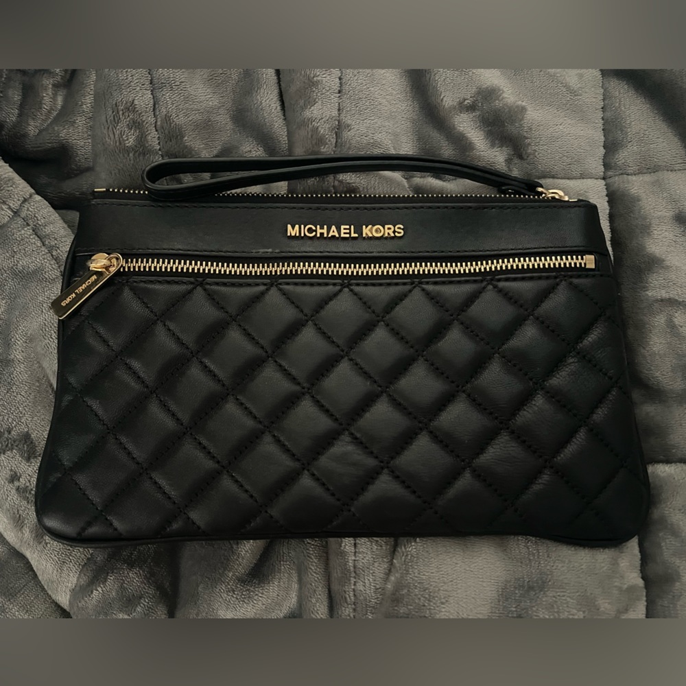 Michael Kors wristlet